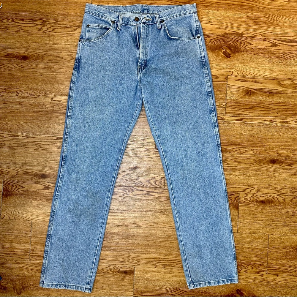 Vintage Wrangler Men’s Rugged Wear Light Wash Blue Denim Jeans 33 X 32